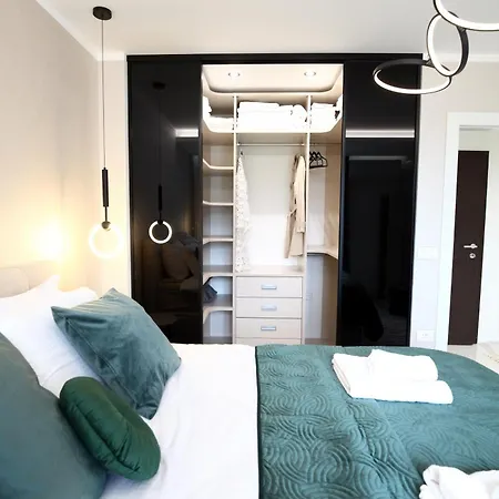 Apartman ^ Luxury Two Bed In Heart Of Portoroz, Slovenia ^ Portorož