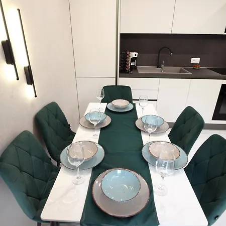 ^ Luxury Two Bed In Heart Of Portoroz, Slovenia ^ Apartmán
