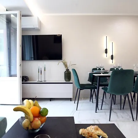 ^ Luxury Two Bed In Heart Of Portoroz, Slovenia ^ * Portorož