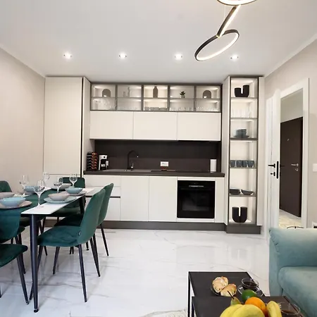 ^ Luxury Two Bed In Heart Of Portoroz, Slovenia ^ Apartmán *