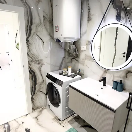 ^ Luxury Two Bed In Heart Of Portoroz, Slovenia ^ Apartmán Portorož